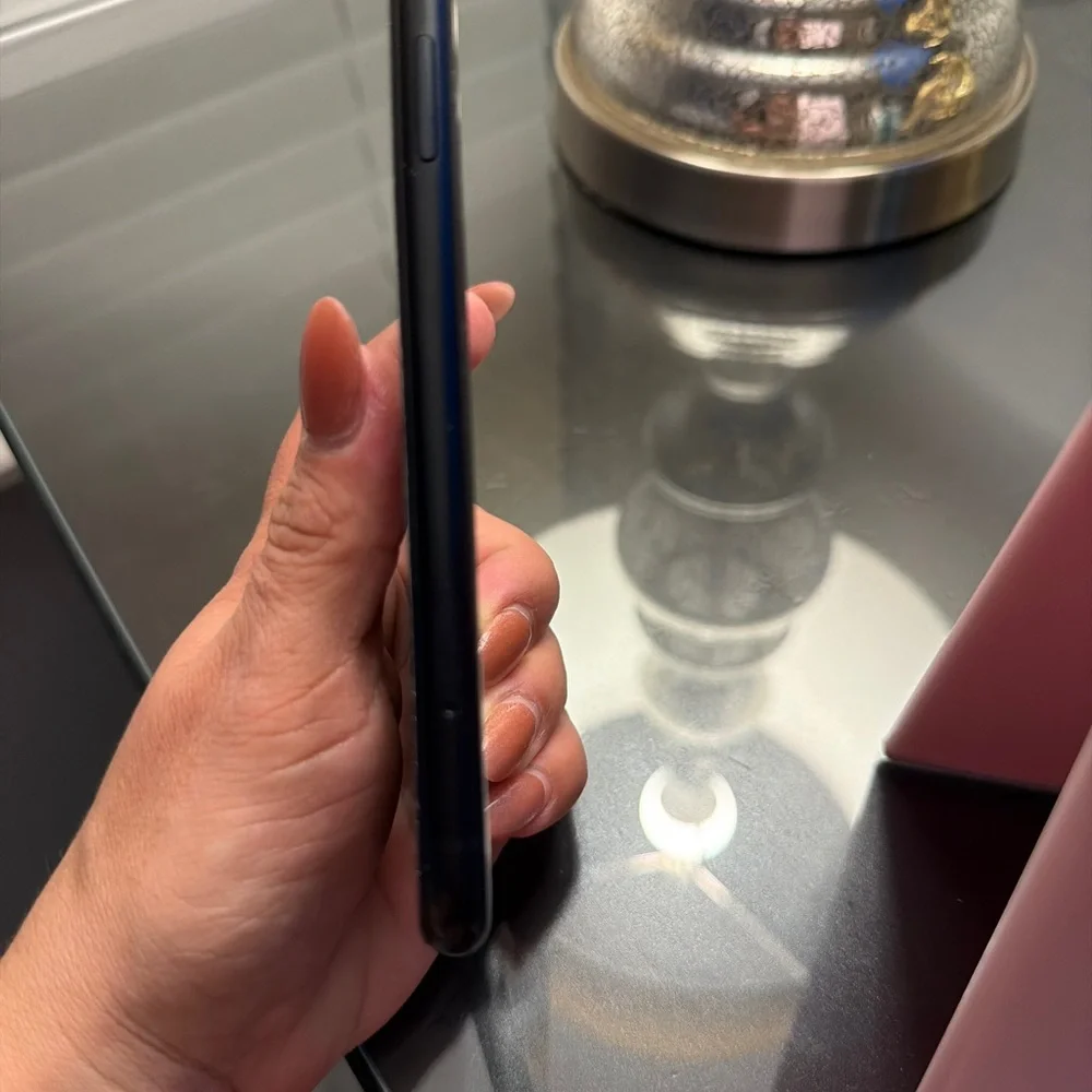 Apple XR smartphone 128GB Black